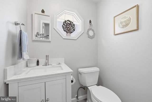 415 S JEFFERSON ST, Arlington, VA 22204