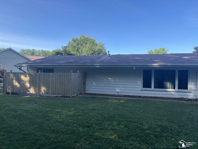 3265 Edgevale Drive, Lambertville, MI 48144