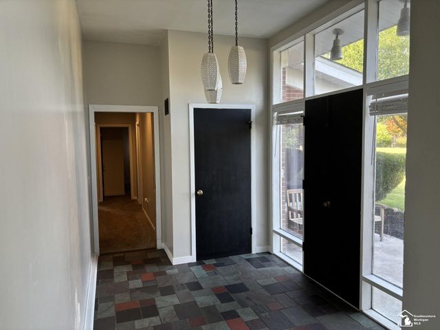 3265 Edgevale Drive, Lambertville, MI 48144