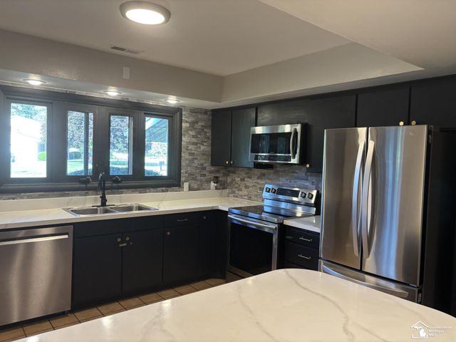 3265 Edgevale Drive, Lambertville, MI 48144