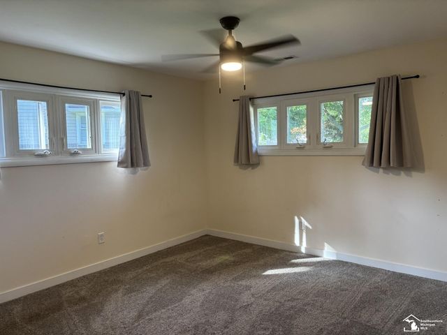 3265 Edgevale Drive, Lambertville, MI 48144