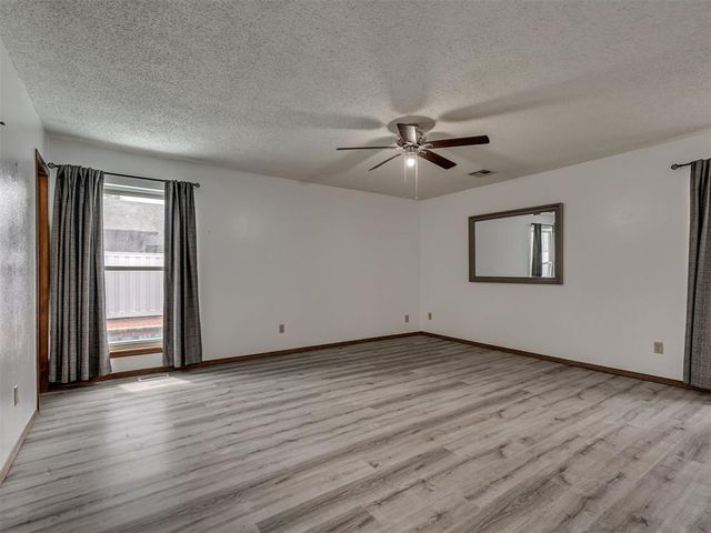 1306 Sean Court, Midwest City, OK 73110