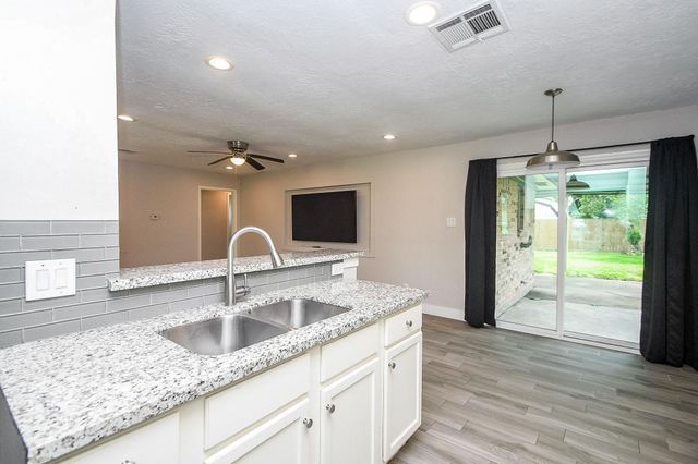 6512 Bramley Drive, Pasadena, TX 77503