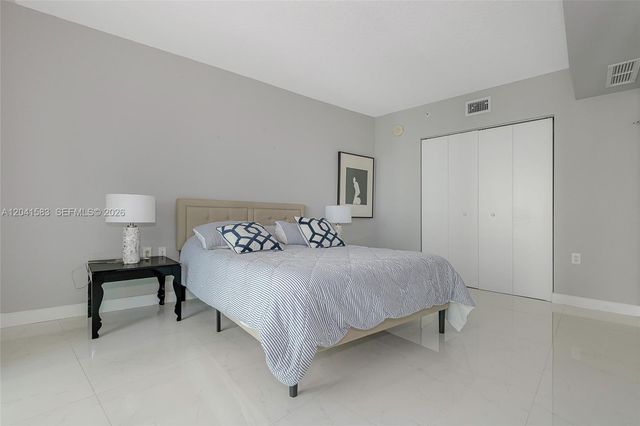 200 Sunny Isles Blvd 2-1204, Sunny Isles Beach, FL 33160