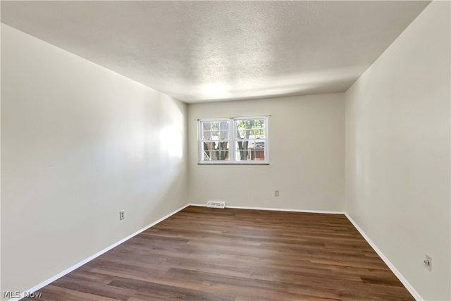 2948 Pease Drive A204, Rocky River, OH 44116