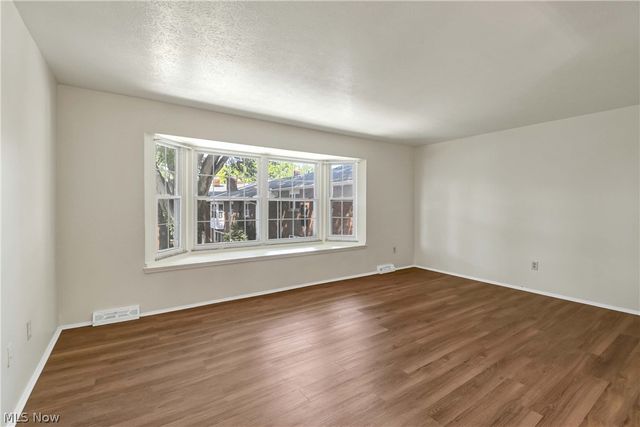 2948 Pease Drive A204, Rocky River, OH 44116