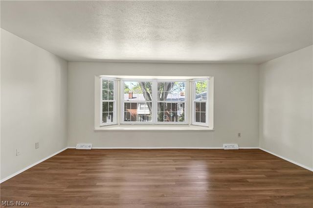 2948 Pease Drive A204, Rocky River, OH 44116