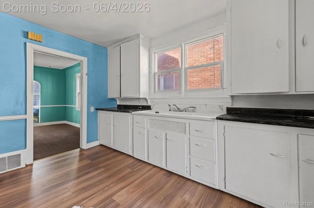 1928 Yemans Street, Hamtramck, MI 48212