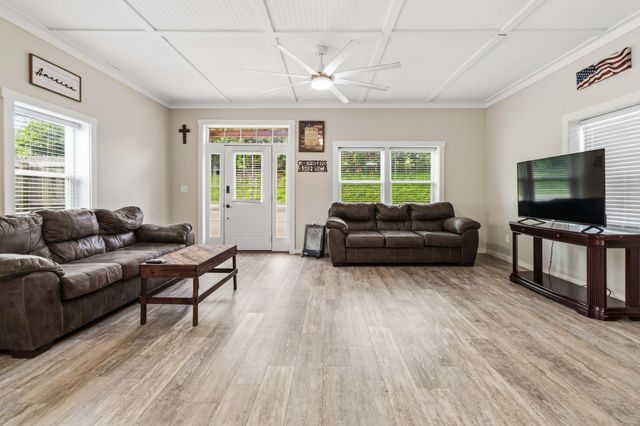 5821 Old Railroad Grade Road, Paint Lick, KY 40461