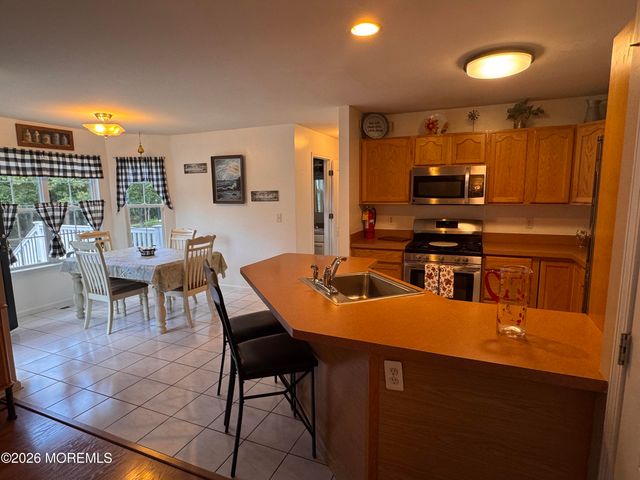 14 Williams Street, Barnegat, NJ 08005