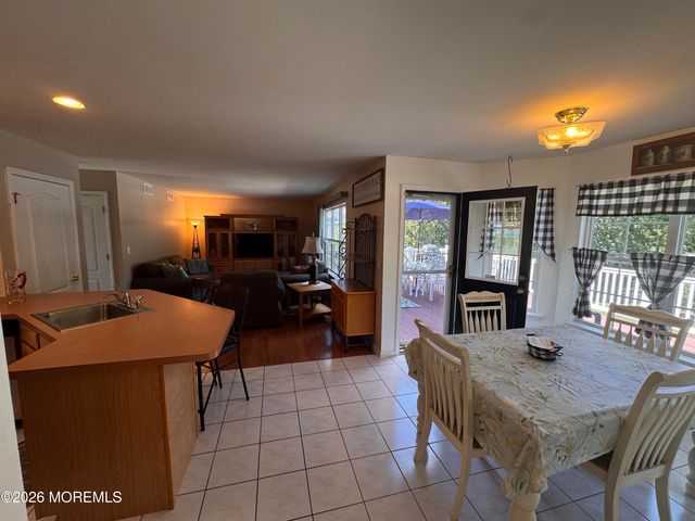 14 Williams Street, Barnegat, NJ 08005