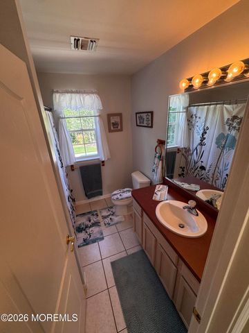 14 Williams Street, Barnegat, NJ 08005