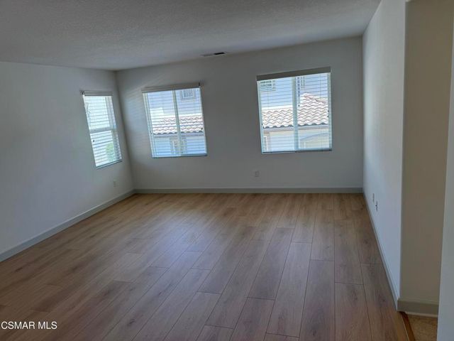 600 Clearwater Creek Drive, Newbury Park, CA 91320