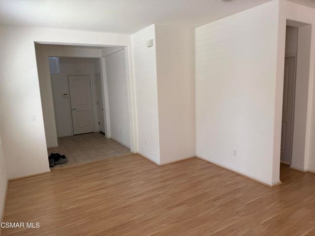 600 Clearwater Creek Drive, Newbury Park, CA 91320