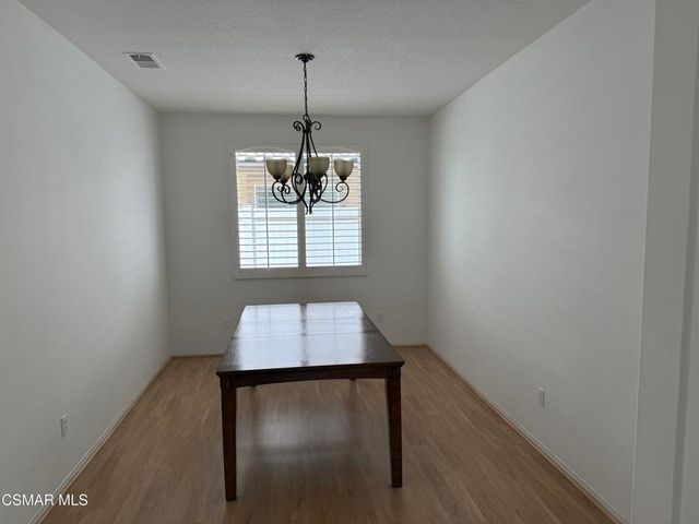 600 Clearwater Creek Drive, Newbury Park, CA 91320