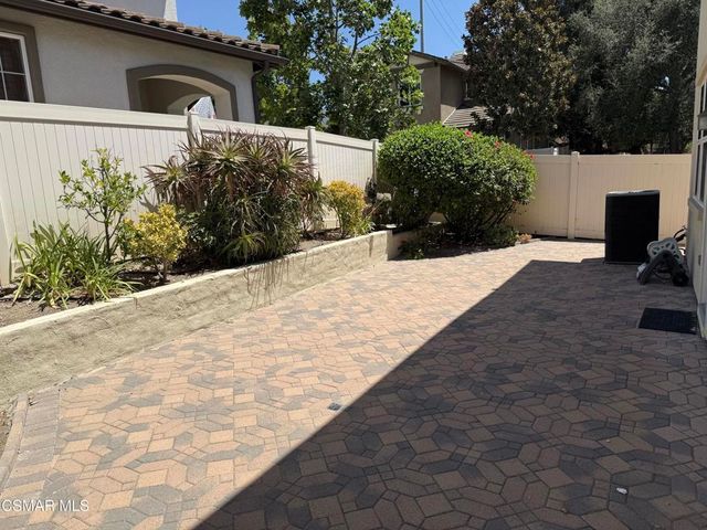 600 Clearwater Creek Drive, Newbury Park, CA 91320