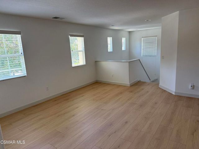 600 Clearwater Creek Drive, Newbury Park, CA 91320