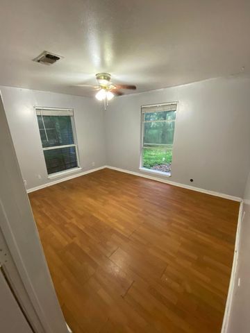 810 W Day Street, Denison, TX 75020