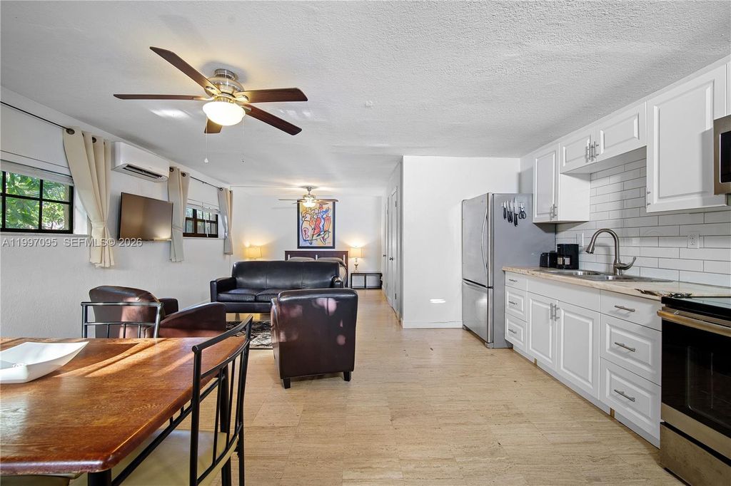 1181 NE 160th St 0, North Miami Beach, FL 33162