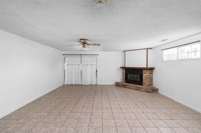 11071 Hume Avenue, Hanford, CA 93230