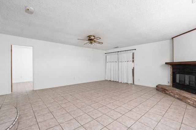 11071 Hume Avenue, Hanford, CA 93230