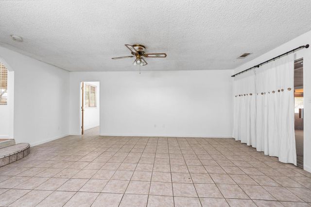 11071 Hume Avenue, Hanford, CA 93230