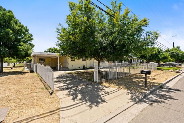 11071 Hume Avenue, Hanford, CA 93230