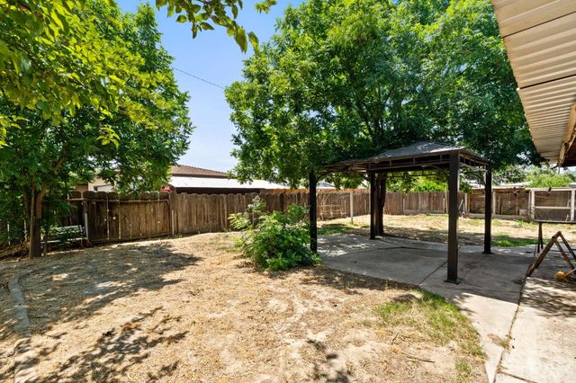 11071 Hume Avenue, Hanford, CA 93230