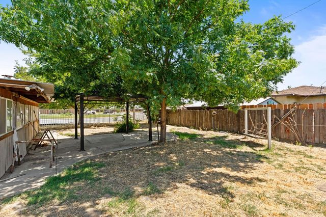 11071 Hume Avenue, Hanford, CA 93230