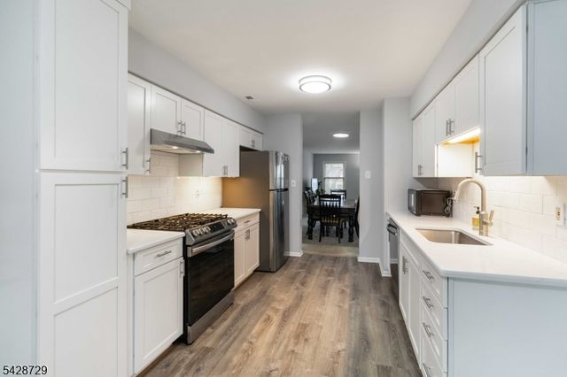 119 Hawthorne Ct, Rockaway Twp., NJ 07866