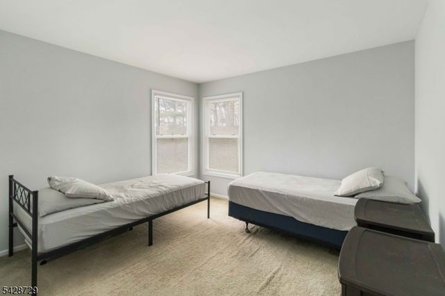 119 Hawthorne Ct, Rockaway Twp., NJ 07866