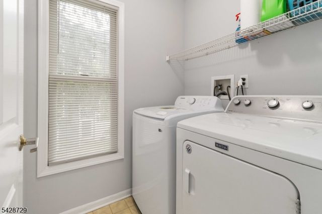 119 Hawthorne Ct, Rockaway Twp., NJ 07866