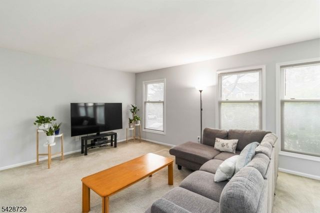 119 Hawthorne Ct, Rockaway Twp., NJ 07866
