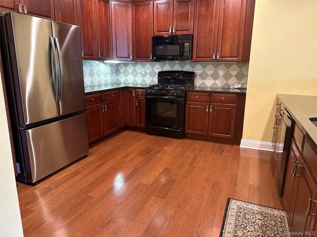 246 Regency Drive, Fishkill, NY 12524