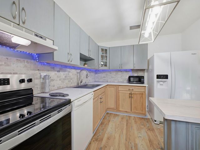 234 La Mancha Avenue, Royal Palm Beach, FL 33411