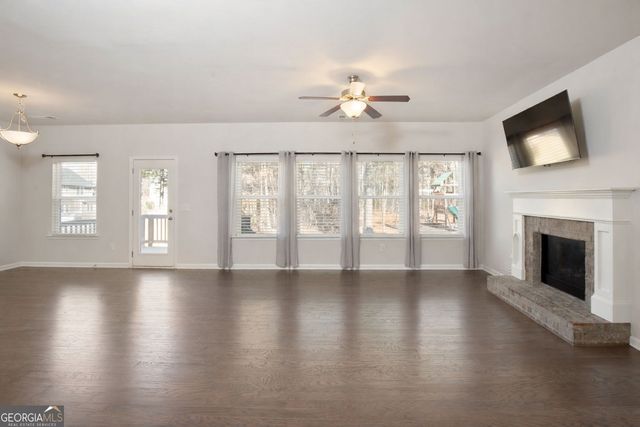 6215 Vista Crossing Way, Cumming, GA 30028