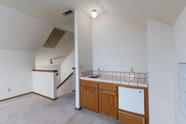 2038 Rall Avenue, Clovis, CA 93611