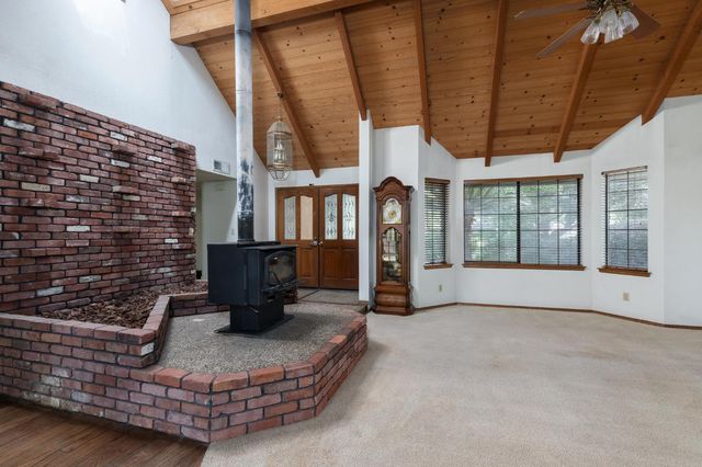 2038 Rall Avenue, Clovis, CA 93611