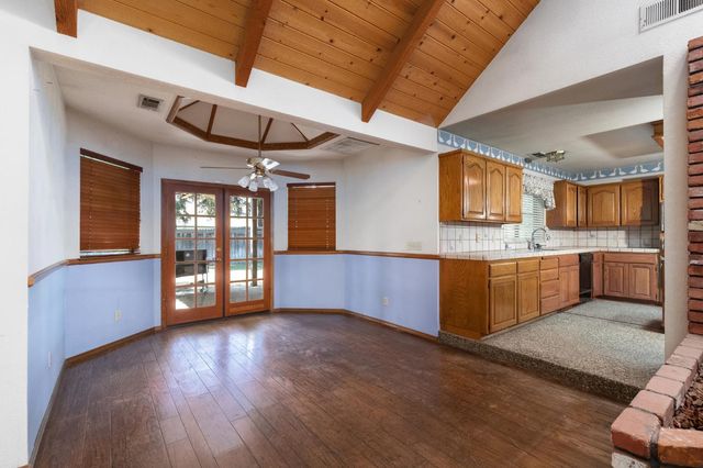 2038 Rall Avenue, Clovis, CA 93611