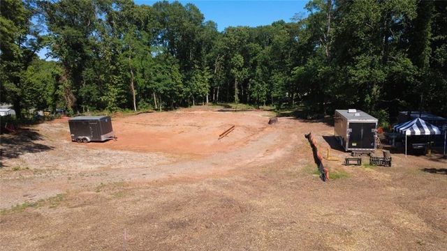 2304 Whites Mill Road, Decatur, GA 30032