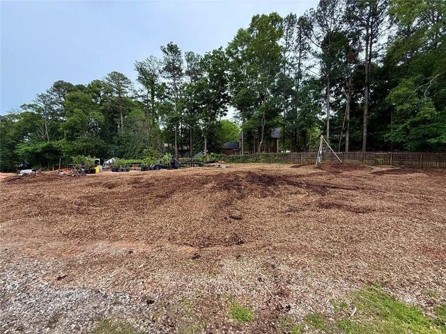 2304 Whites Mill Road, Decatur, GA 30032