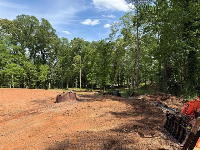 2304 Whites Mill Road, Decatur, GA 30032