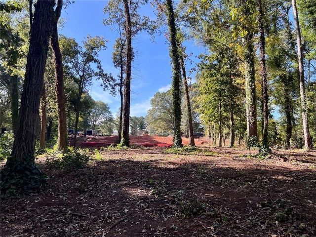 2304 Whites Mill Road, Decatur, GA 30032