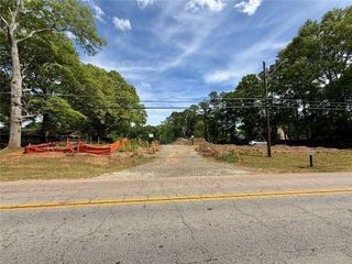 2304 Whites Mill Road, Decatur, GA 30032