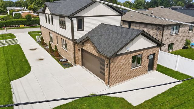 7957 W 73 Place, Bridgeview, IL 60455