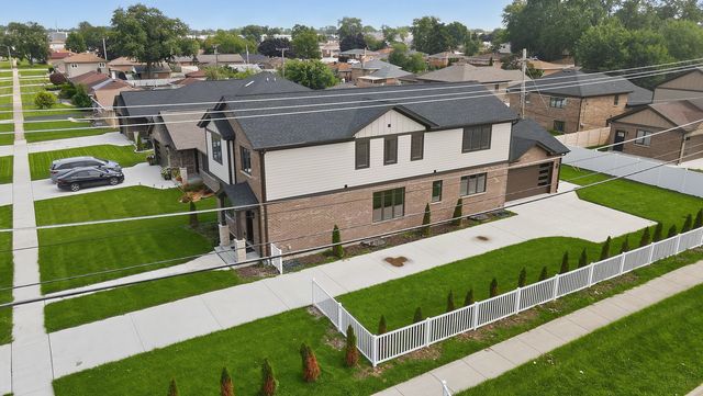 7957 W 73 Place, Bridgeview, IL 60455