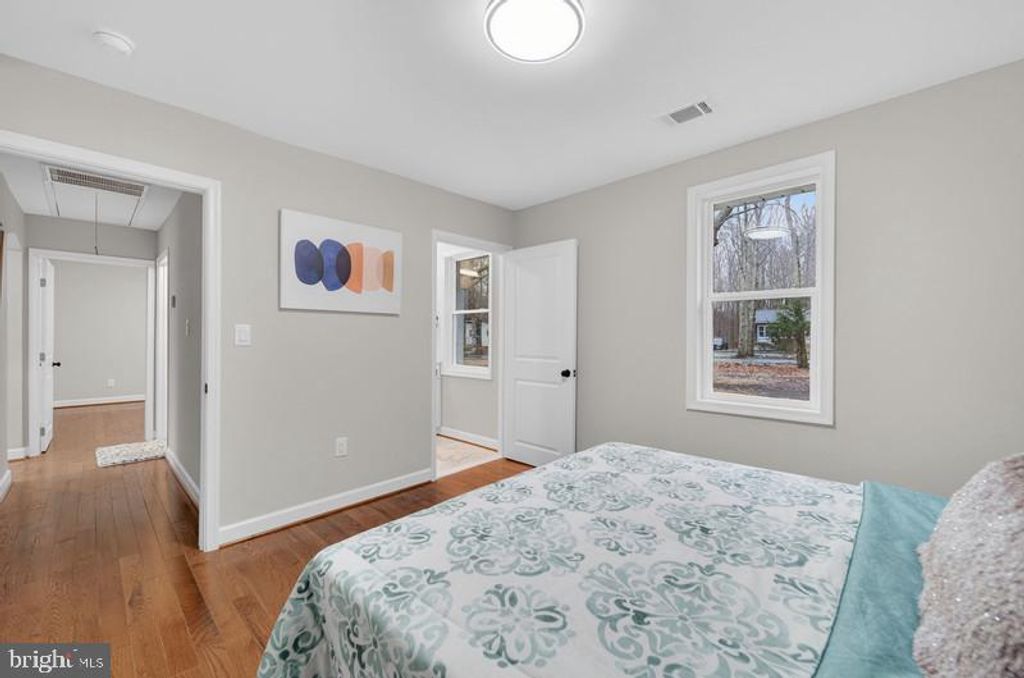 Image 22 of property listing at 5635 W SHADY SIDE RD, Churchton, MD 20733