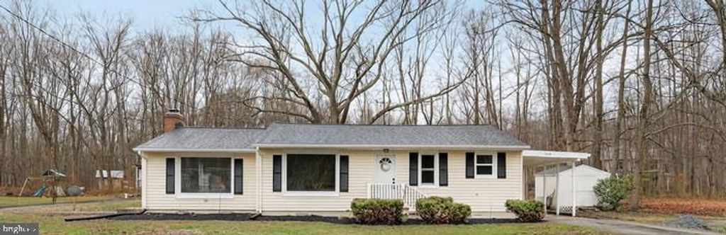 Image 3 of property listing at 5635 W SHADY SIDE RD, Churchton, MD 20733