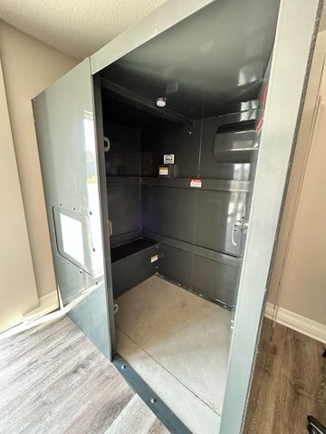 9218 E Creed St, Wichita, KS 67210