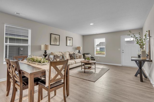 9218 E Creed St, Wichita, KS 67210